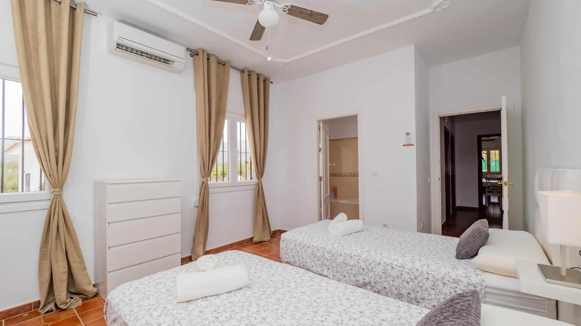 Villa Blanca Malaga - Private Villa - Heated Pool